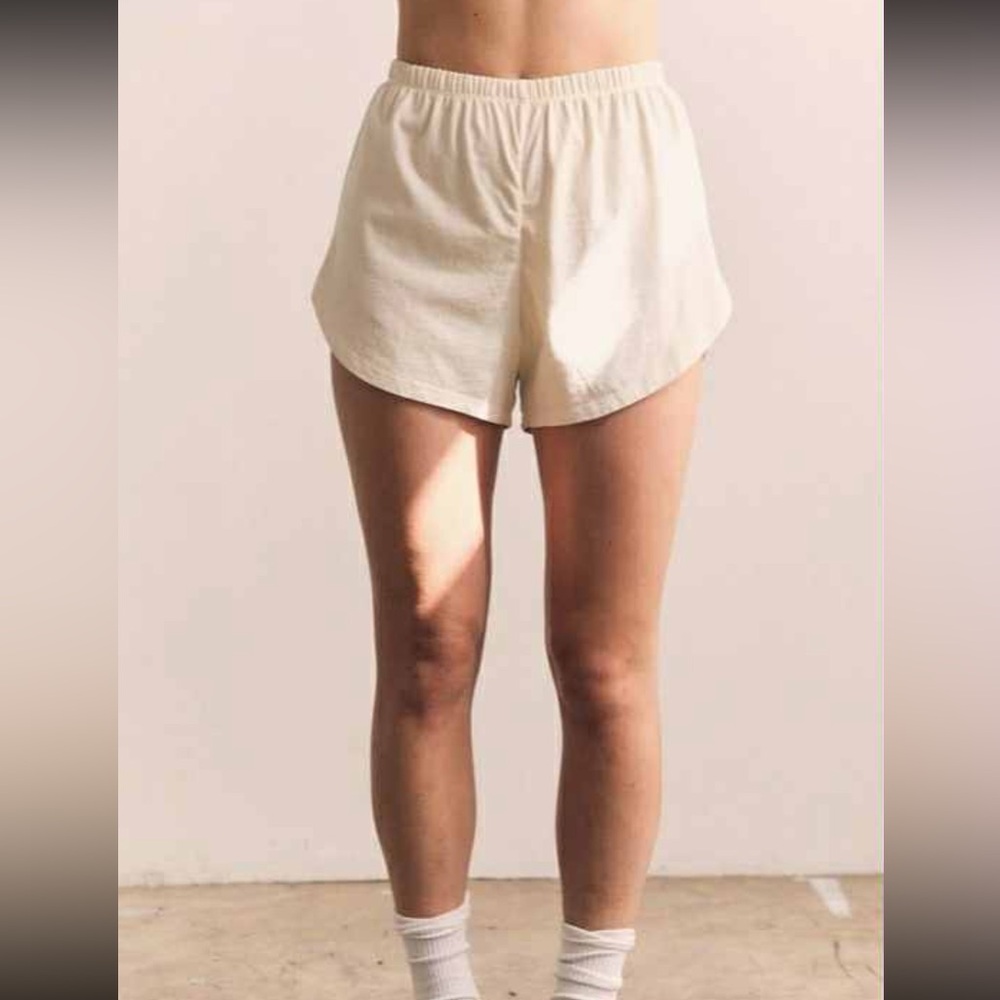 NWT Ladies size large Anthropologie Linen blended high waisted short-shorts - Picture 2 of 9